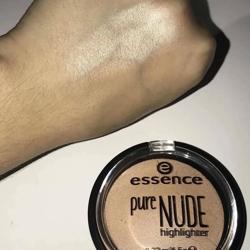 ESSENCE PURE NUDE HIGHLIGHTER
