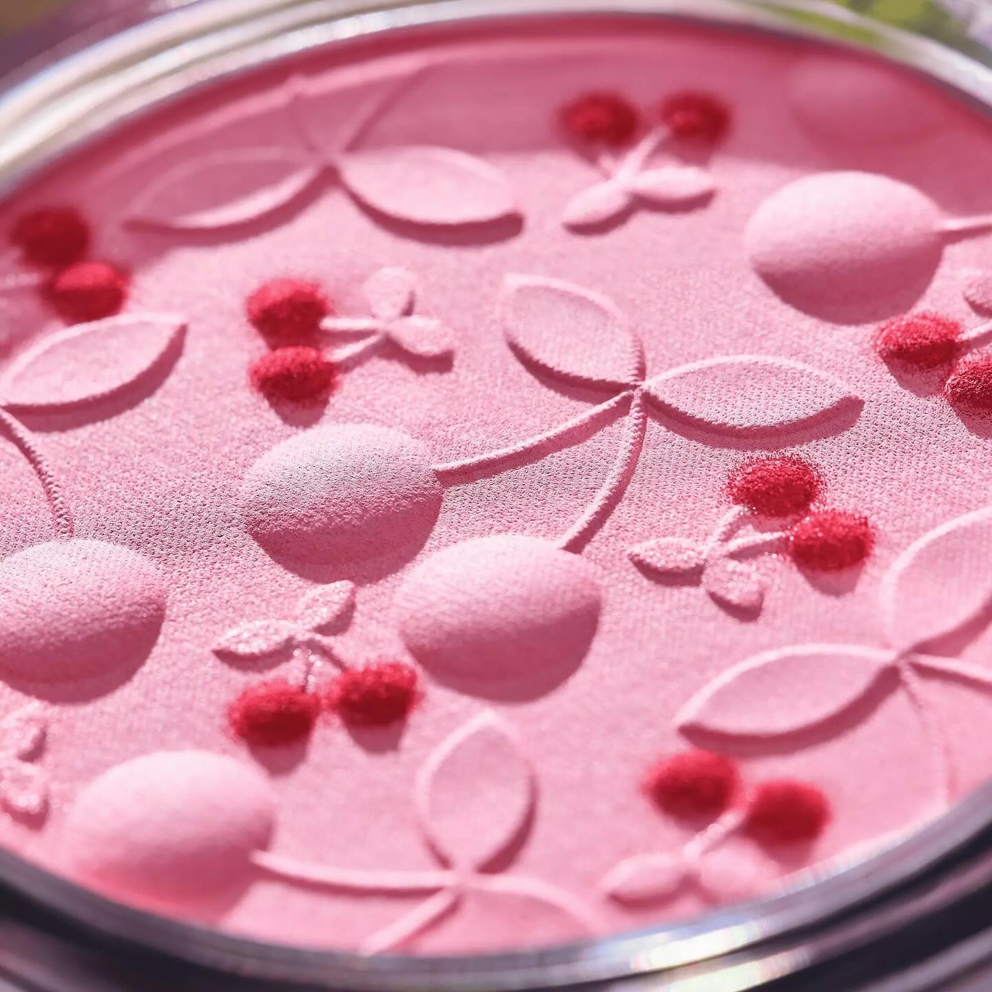 ESSENCE SO CHERRY HAPPY BLUSHLIGHTER