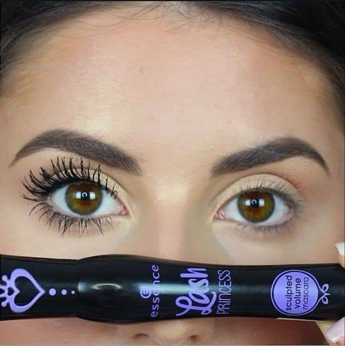 ESSENCE LASH PRINCESS SCULPTED VOLUME MASCARA