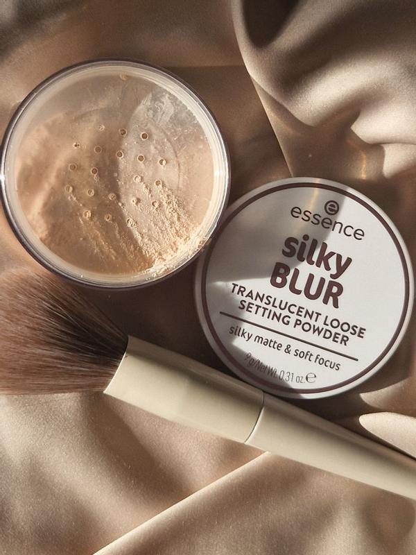 ESSENCE SILKY BLUR SETING POWDER