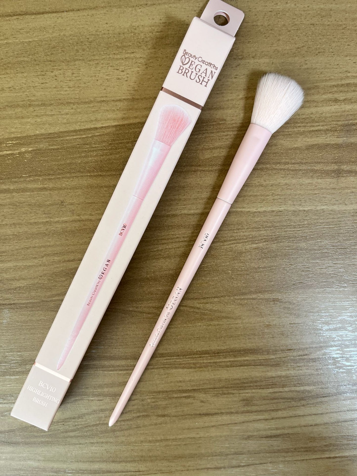 BEAUTY CREATIONS BROCHA VEGANA BCV10