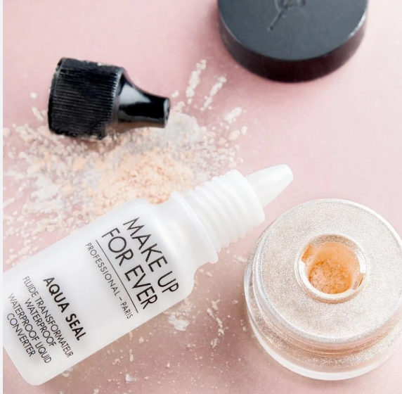 MAKE UP FOREVER AQUA SEAL