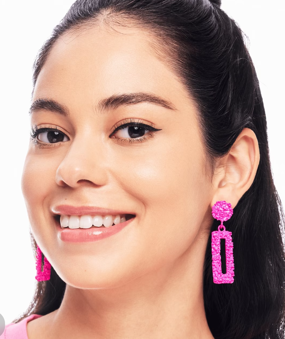 ESSENCE 24EVER LINER DELINEADOR
