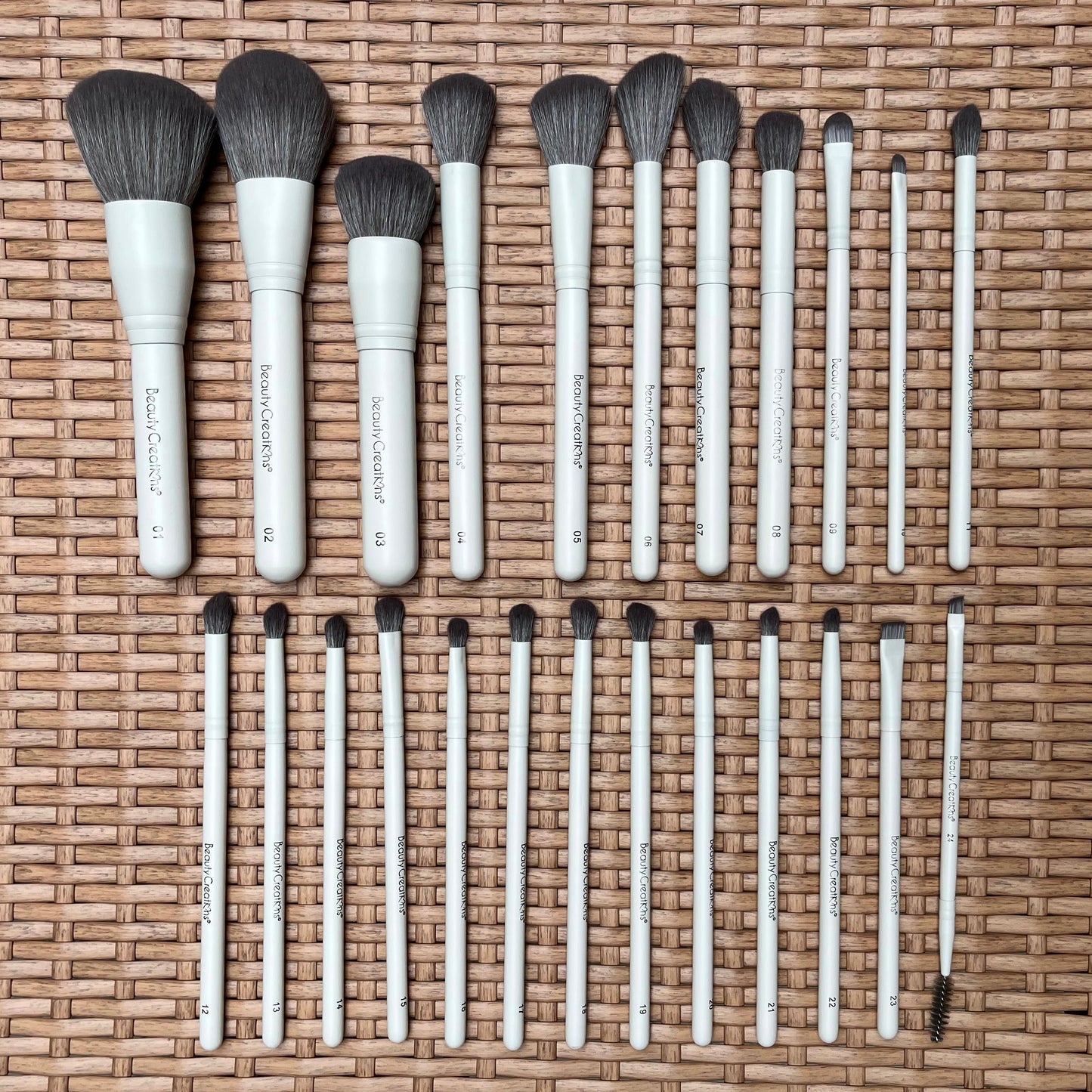 BEAUTY CREATIONS SET 24 BROCHAS CLOUD
