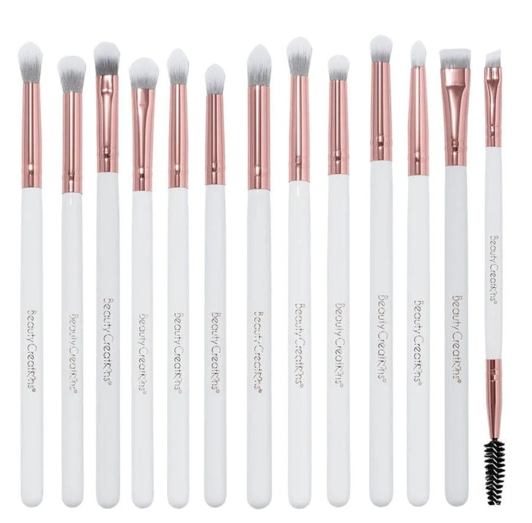 BEAUTY CREATIONS SET 24 BROCHAS DREAM GIRL