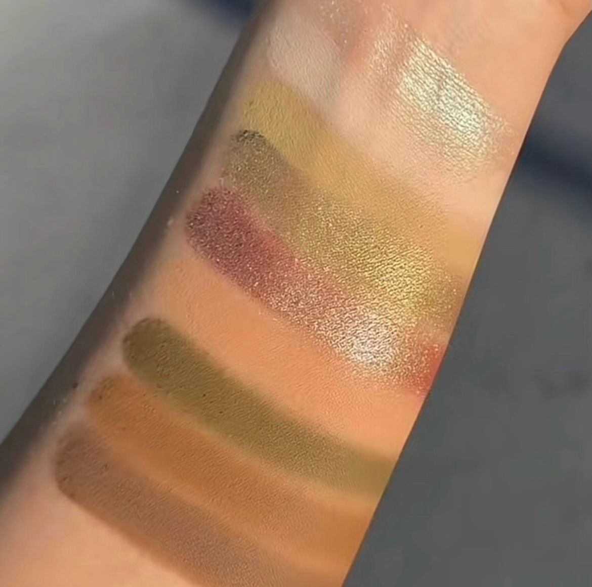 BEAUTY CREATIONS SET PALETAS MAGNÉTICAS