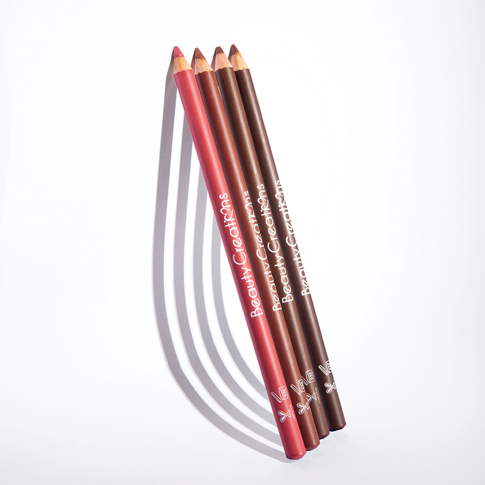 BEAUTY CREATIONS WOODEN DELINEADOR LABIOS
