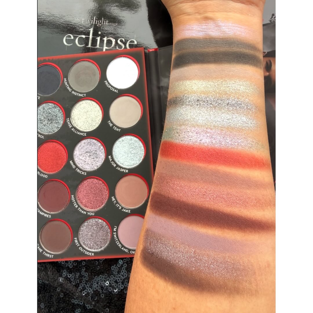 COLOURPOP THE TWILIGHT SAGA ECLIPSE PALETA SOMBRAS