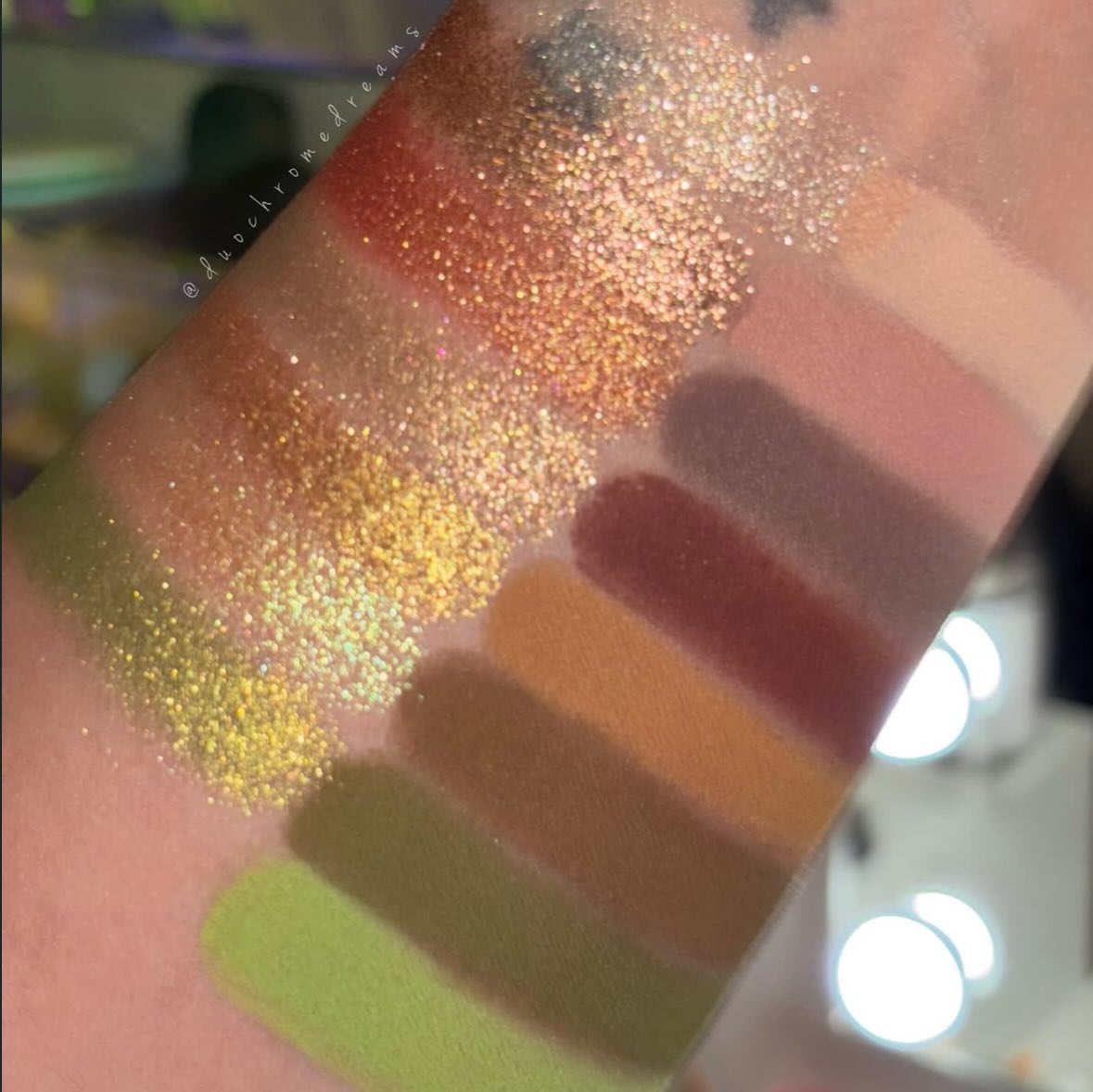 COLOURPOP X SHREK BEWARE OGRE PALETA SOMBRAS